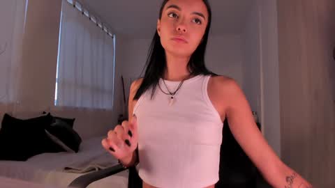 Snapshot of anabelwolf chatting on 01-17-25, 10:23 ANABEL WOLF online show from 01-17-25, 10:23