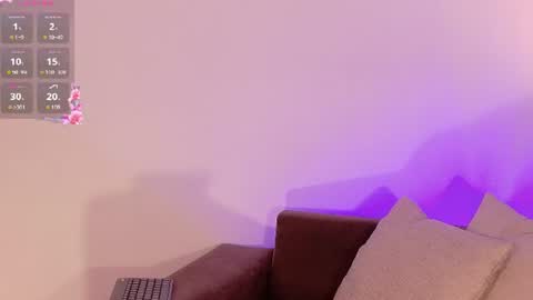ANABEL WOLF  online show from 06-17-26, 04:08