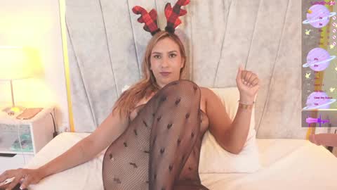 Snapshot of anacooperr_ chatting on 12-23-24, 12:08 Ana Sofia Cooper online show from 12-23-24, 12:08