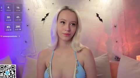 Snapshot of anadeya chatting on 10-28-25, 11:07 Deya online show from 10-28-25, 11:07