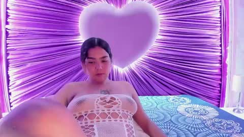 Snapshot of anaelle_bardin chatting on 04-12-26, 11:59 Anna online show from 04-12-26, 11:59