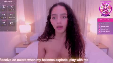 Snapshot of anahi_curlie1 chatting on 02-26-25, 09:53 Anahi Curlie online show from 02-26-25, 09:53