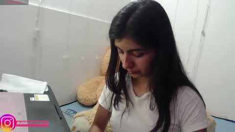 Anahi Browns online show from 02-18-25, 10:03
