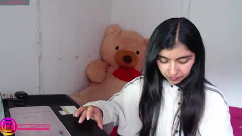 Anahi Browns online show from 09-30-25, 07:52