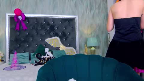 Anais Carter online show from 10-30-25, 04:47