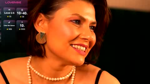 Anais online show from 12-19-24, 11:39