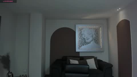 Snapshot of anaisnin1 chatting on 05-21-26, 11:06 Anais Nin online show from 05-21-26, 11:06