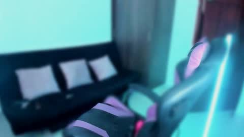      help me to get 100 thumps up  online show from 12-14-24, 02:12