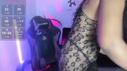      help me to get 100 thumps up  online show from 09-28-25, 11:43