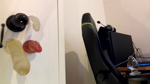 Snapshot of analass_ chatting on 09-22-25, 10:28 analass_ online show from 09-22-25, 10:28