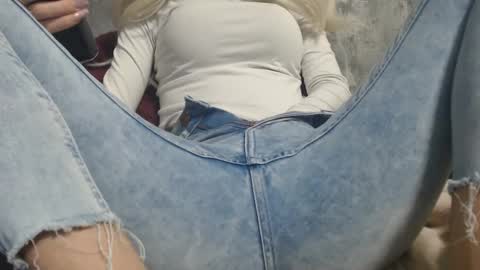 Snapshot of analove200 chatting on 01-31-25, 03:00 analove200 online show from 01-31-25, 03:00