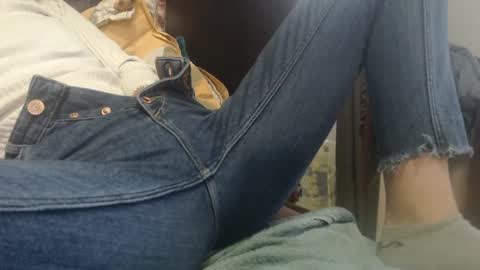 Snapshot of analove200 chatting on 03-10-25, 03:41 analove200 online show from 03-10-25, 03:41