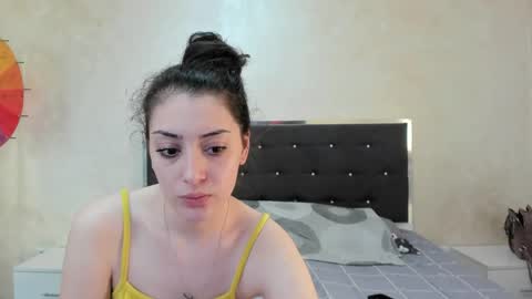 SuzziePregment online show from 04-26-26, 04:10