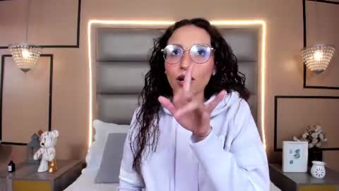 Ana Maria  online show from 07-15-26, 09:31