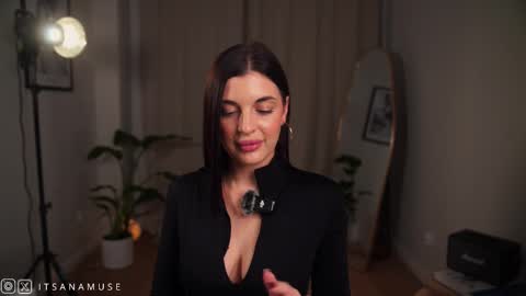 Snapshot of anamuse chatting on 10-01-25, 09:21 Ana online show from 10-01-25, 09:21