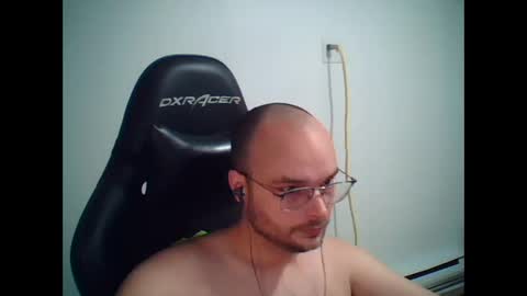 Snapshot of anarchyy1994 chatting on 02-11-26, 09:47 anarchyy1994 online show from 02-11-26, 09:47