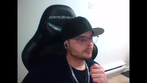 Snapshot of anarchyy1994 chatting on 03-19-26, 06:39 anarchyy1994 online show from 03-19-26, 06:39