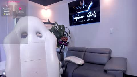 ana online show from 10-16-25, 02:40