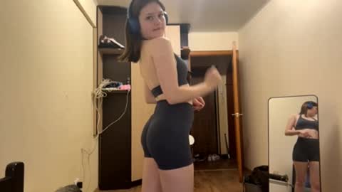 Lucy online show from 09-19-25, 05:57