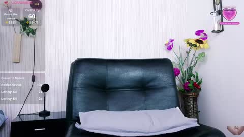 Snapshot of anastaciia1 chatting on 01-06-25, 01:20 maria online show from 01-06-25, 01:20