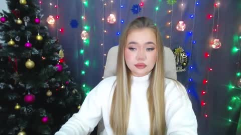 anastacyyellig online show from 12-15-24, 08:04