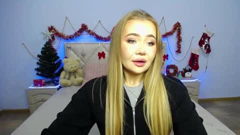 anastacyyellig online show from 01-06-25, 07:45