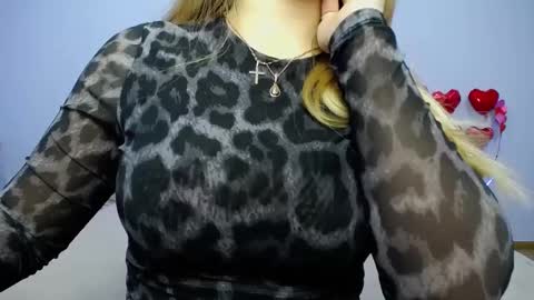 anastacyyellig online show from 02-04-25, 03:33