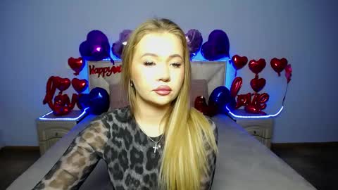 anastacyyellig online show from 02-04-25, 06:36