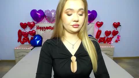 anastacyyellig online show from 02-11-25, 12:16