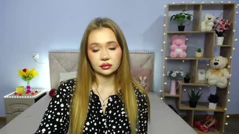 anastacyyellig online show from 03-07-25, 08:44