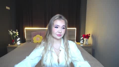 anastacyyellig online show from 09-15-25, 07:47
