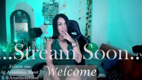 Jennyfer.... but u can say me Anastasia online show from 01-03-25, 07:39