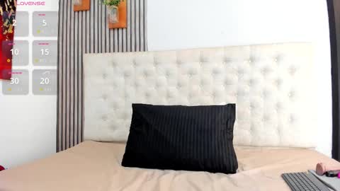 anastasia online show from 11-26-25, 11:55