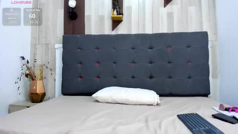 anastasia online show from 12-22-25, 11:51