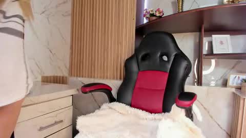 Anastasia online show from 02-06-26, 01:03