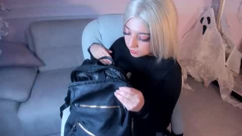 Snapshot of anavelvet chatting on 10-01-25, 08:15 Ana online show from 10-01-25, 08:15