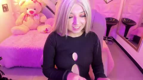 Snapshot of anavelvet chatting on 10-15-25, 07:58 Ana online show from 10-15-25, 07:58