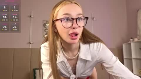im Andarna dont forget give me thumbs up online show from 05-01-26, 10:09