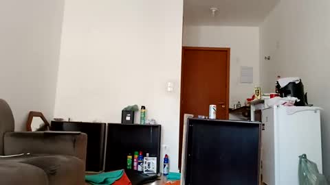 Snapshot of andemax chatting on 02-09-25, 04:40 And 16.8 online show from 02-09-25, 04:40