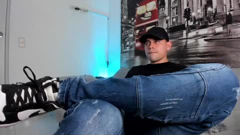 Snapshot of ander_perez chatting on 01-11-25, 10:51 ANDER online show from 01-11-25, 10:51