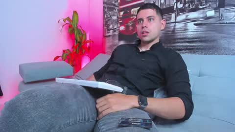 Snapshot of ander_perez chatting on 02-15-25, 02:55 ANDER online show from 02-15-25, 02:55