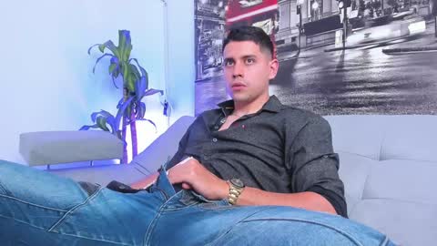 Snapshot of ander_perez chatting on 02-26-25, 06:32 ANDER online show from 02-26-25, 06:32
