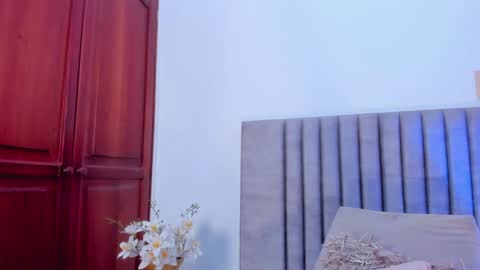 Andra Cyrus online show from 12-16-24, 02:49