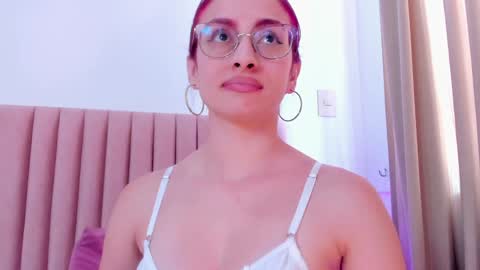 Andra Cyrus online show from 01-23-25, 05:42