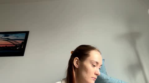 Snapshot of andrafendt chatting on 11-07-25, 06:57 Viola online show from 11-07-25, 06:57