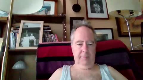 Snapshot of andre6045 chatting on 03-29-26, 01:33 andre6045 online show from 03-29-26, 01:33