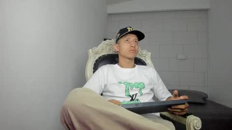 Snapshot of andre_blow chatting on 09-21-25, 11:23 Andre Blow online show from 09-21-25, 11:23