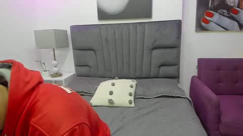 Snapshot of andre_blow chatting on 10-04-25, 12:03 Andre Blow online show from 10-04-25, 12:03