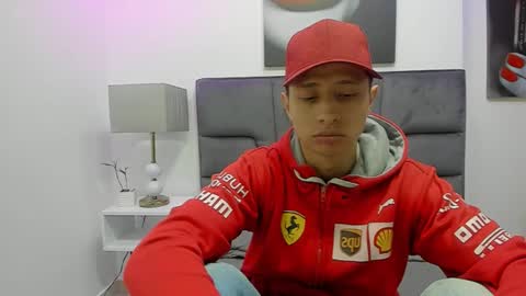 Snapshot of andre_blow chatting on 10-06-25, 11:51 Andre Blow online show from 10-06-25, 11:51