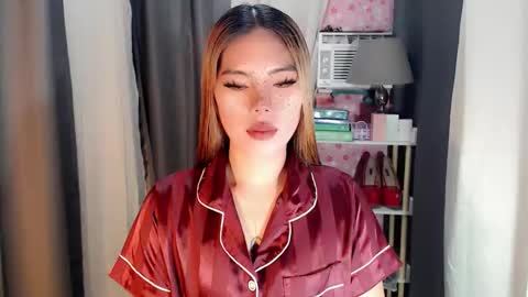 Snapshot of andrea06121998 chatting on 04-18-26, 12:09 andrea06121998 online show from 04-18-26, 12:09
